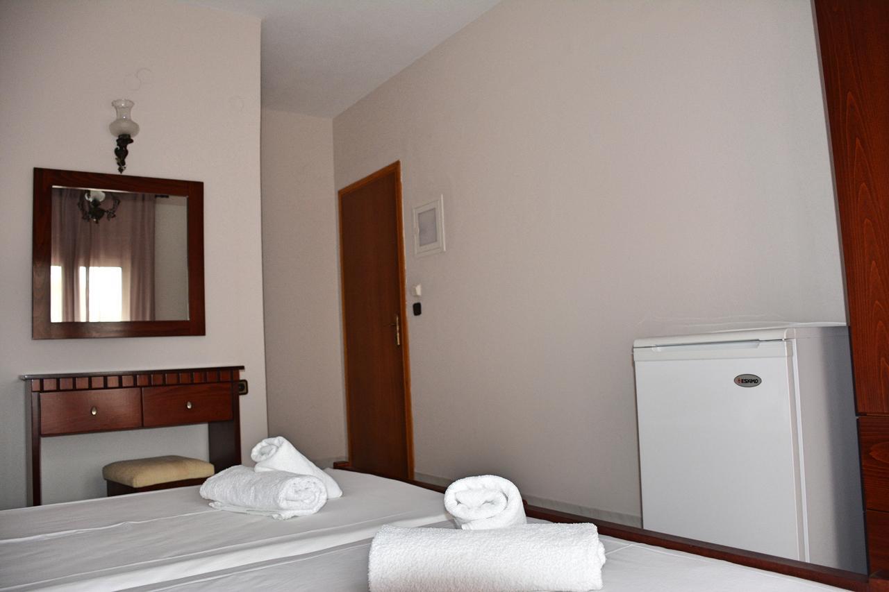 Mokos Rooms Perdika  Bagian luar foto