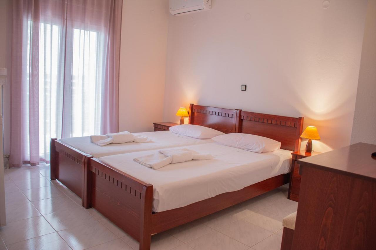 Mokos Rooms Perdika  Bagian luar foto
